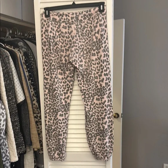 Sundry Leopard Print Loungewear Sweatpants Joggers in Pink and Gray XS - Picture 2 of 2